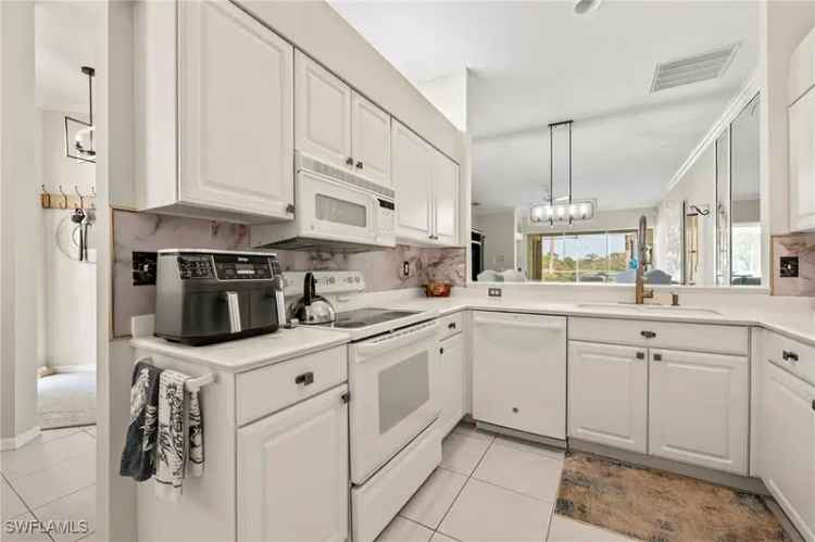 Single-family house For Sale in 26550, Clarkston Drive, Bonita Springs, Florida