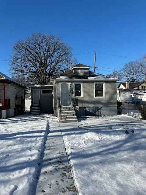 Single-family house For Sale in 12346, South Lafayette Avenue, Chicago, Illinois