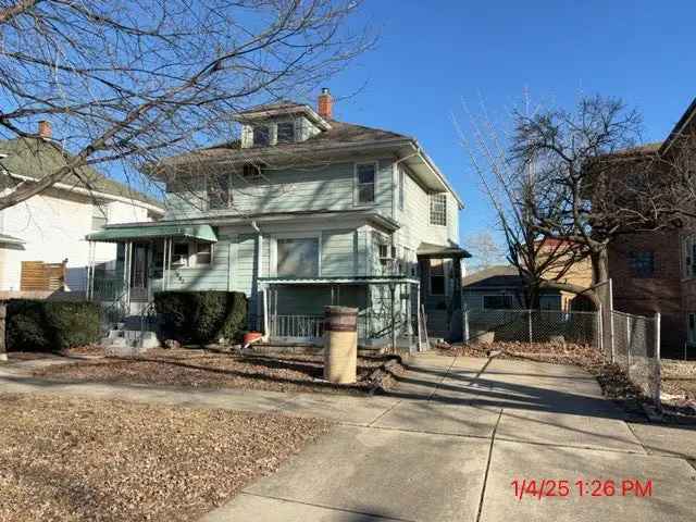 Multi-family house For Sale in 1007, North 20th Avenue, Melrose Park, Illinois