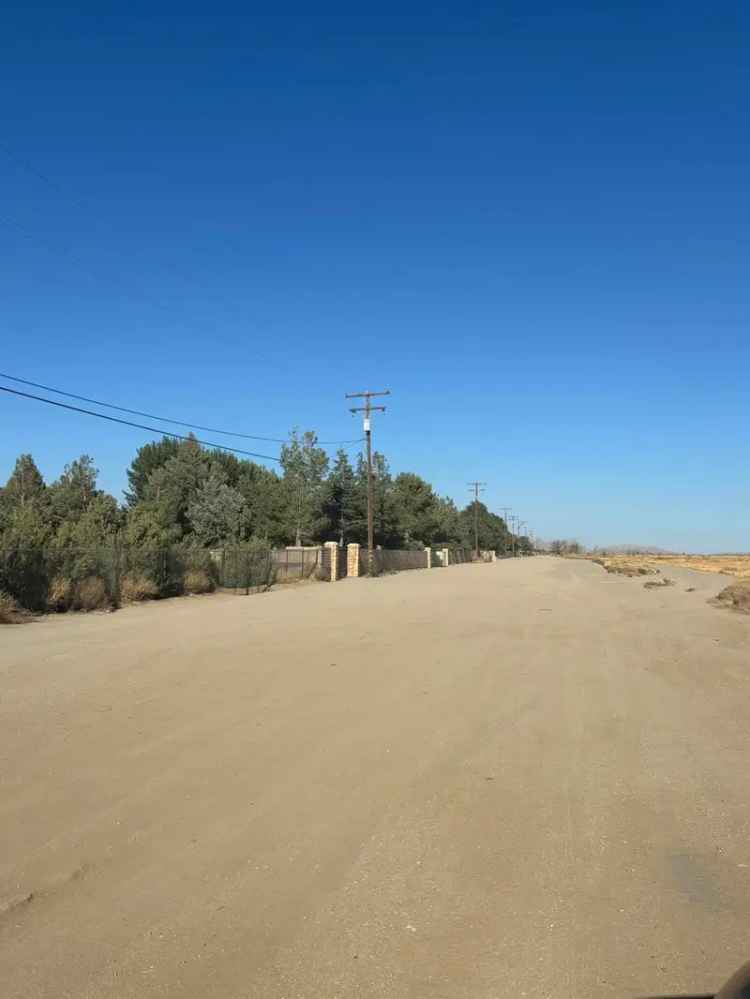 Land For Sale in Lancaster, California