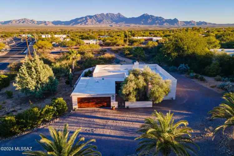 Single-family house For Sale in Green Valley, Arizona