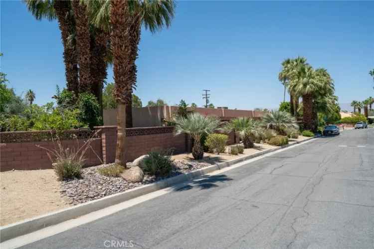 Multi-family house For Sale in 73600, San Gorgonio Way, Palm Desert, California