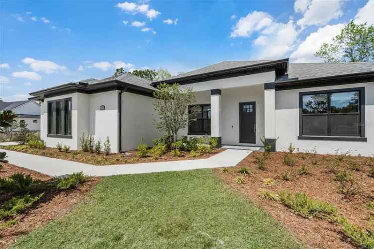 Single-family house For Sale in Wedgefield, Florida