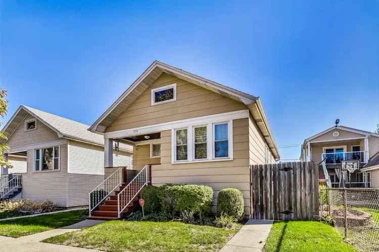 Single-family house For Sale in 1434, Elgin Avenue, Forest Park, Illinois