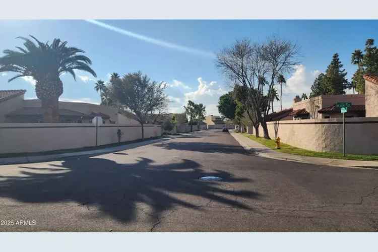 Single-family house For Sale in 11129, North 109th Street, Scottsdale, Arizona