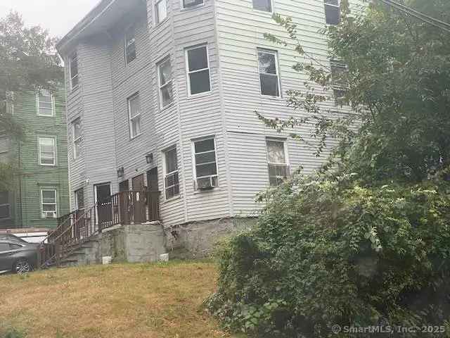 Multi-family house For Sale in 57, Ludlow Street, Waterbury, Connecticut