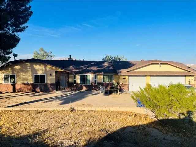 Single-family house For Sale in 16301, Solvang Avenue, Victorville, California