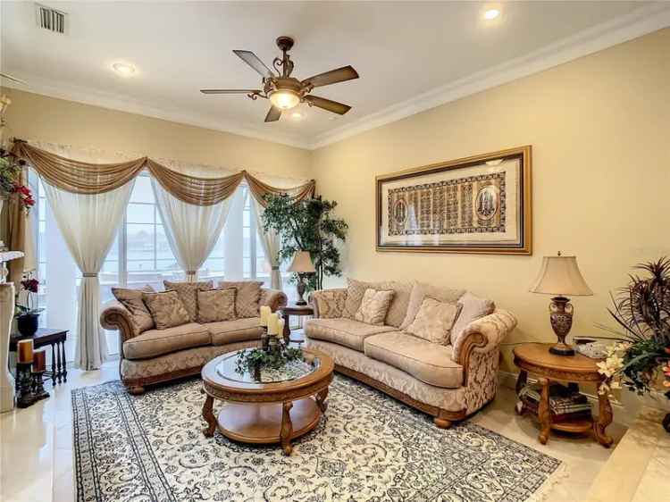 Single-family house For Sale in 10549, Cory Lake Drive, Tampa, Florida