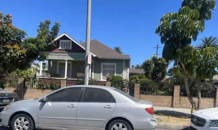 Multi-family house For Sale in Long Beach, California