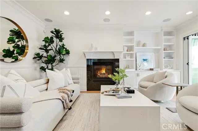 Single-family house For Sale in 3731, 4th Avenue, Newport Beach, California