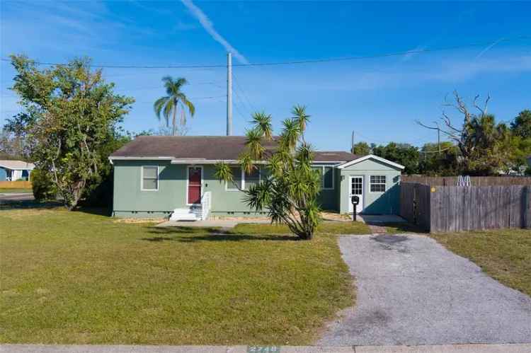 Single-family house For Sale in 2749, 16th Avenue North, Saint Petersburg, Florida