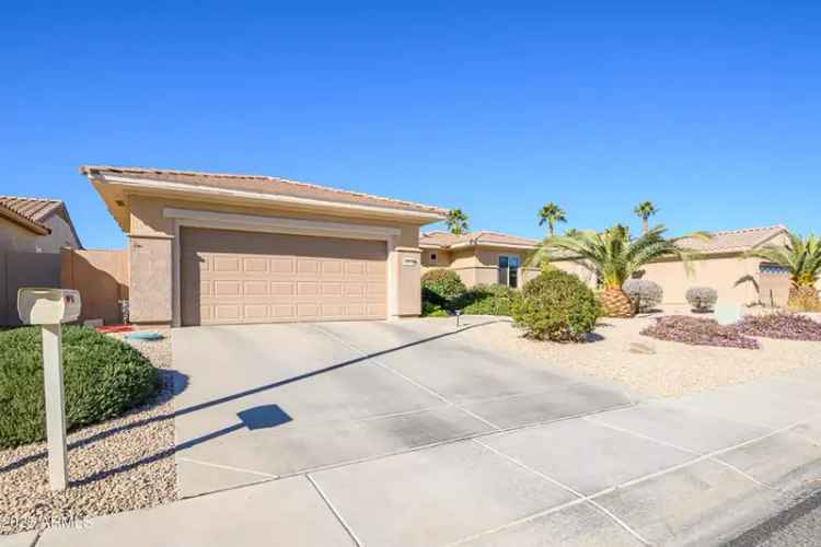 Single-family house For Sale in 19716, North Canyon Whisper Drive, Surprise, Arizona