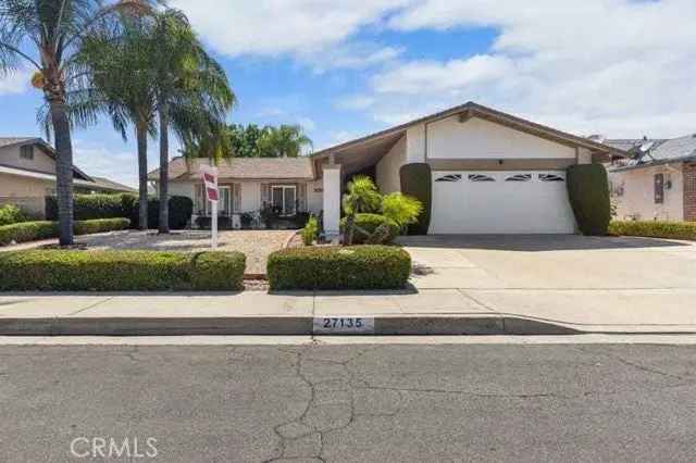 Single-family house For Sale in Menifee, California