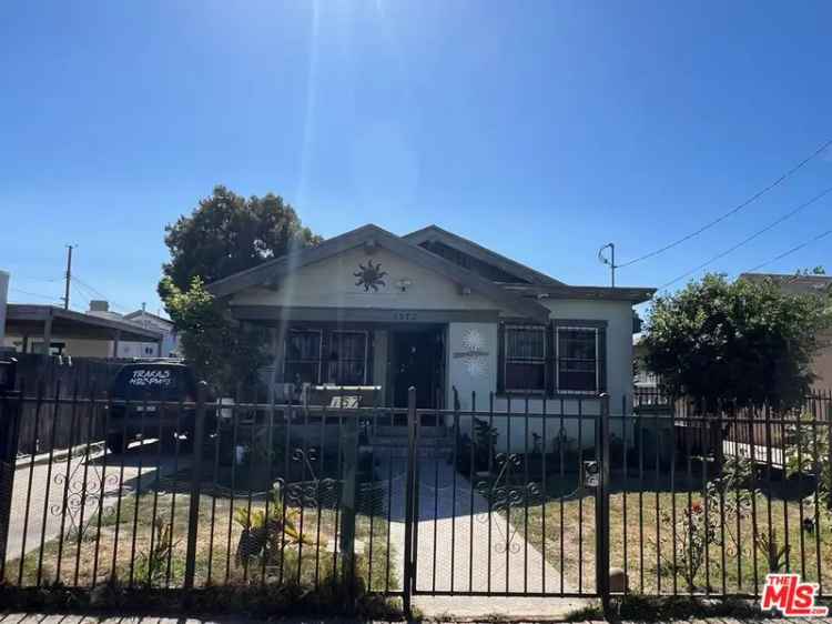 Single-family house For Sale in Los Angeles, California