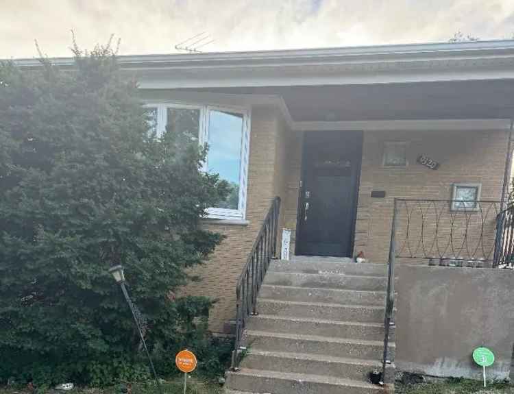 Single-family house For Sale in 9320, South Clyde Avenue, Chicago, Illinois