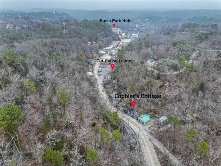 Single-family house For Sale in 98, South Main Street, Eureka Springs, Arkansas