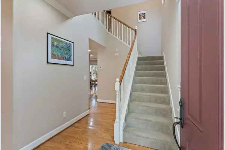 House For Sale in 106, Boyer Lane, Los Gatos, California