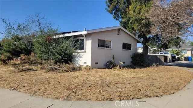 Single-family house For Sale in 14365, Berg Street, Los Angeles, California