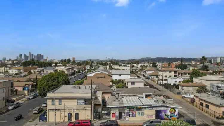 Multi-family house For Sale in Los Angeles, California