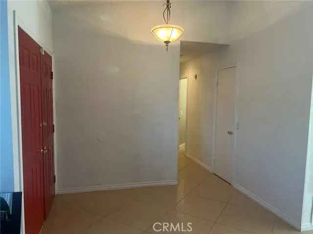 Single-family house For Sale in 11334, Courtside Street, Victorville, California