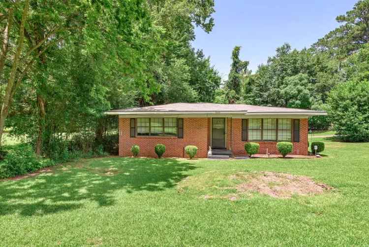 Single-family house For Sale in Dothan, Alabama