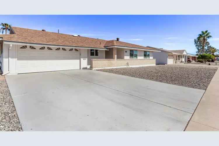 Single-family house For Sale in 10448, West Caron Drive, Sun City, Arizona