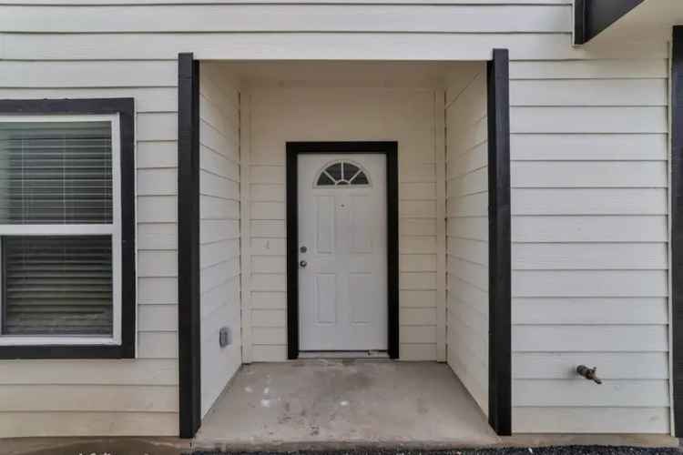 Townhouse for Rent 3 Bedroom 25 Bath Garage Backyard