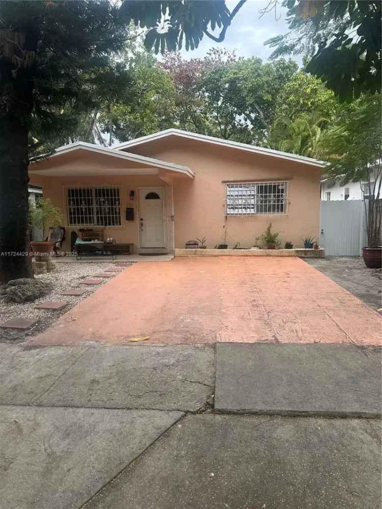 Single-family house For Sale in 133, Northeast 48th Street, Miami, Florida