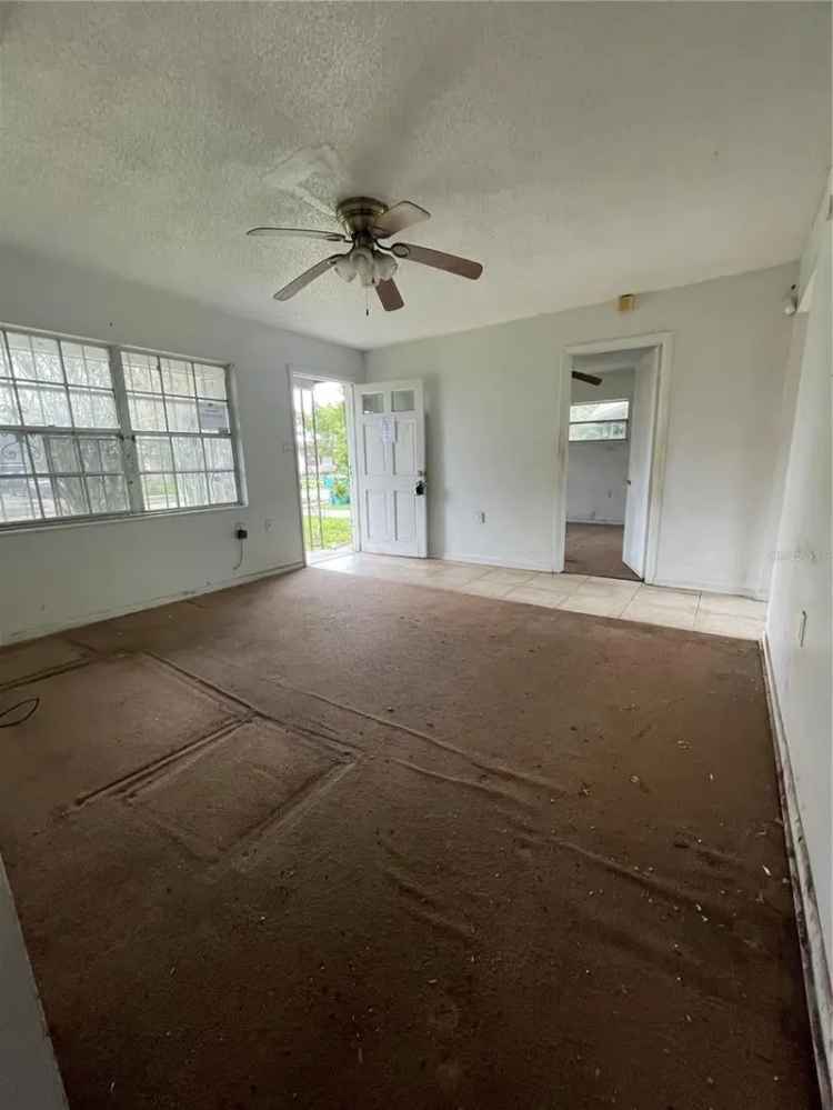 Single-family house For Sale in Orlando, Florida