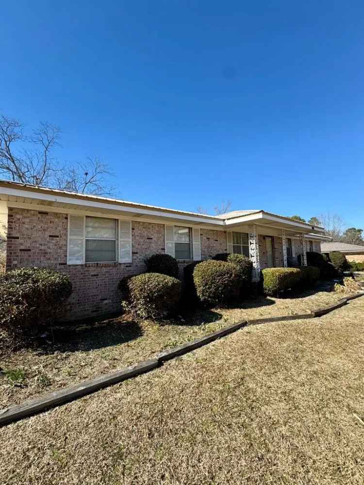 Single-family house For Sale in 504, Massee Drive, Dothan, Alabama