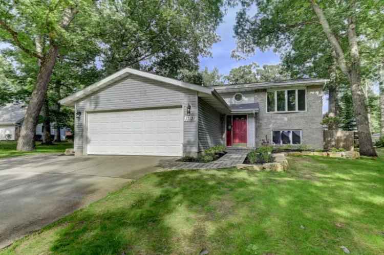 Single-family house For Sale in 13121, Osborne Street, Cedar Lake, Indiana