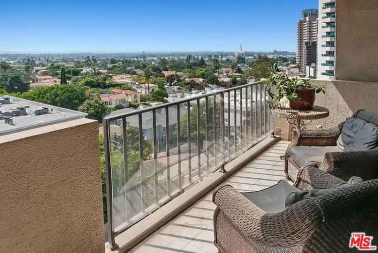 Condo For Sale in 10450, Wilshire Boulevard, Los Angeles, California