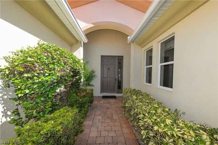 Single-family house For Sale in Fort Myers, Florida