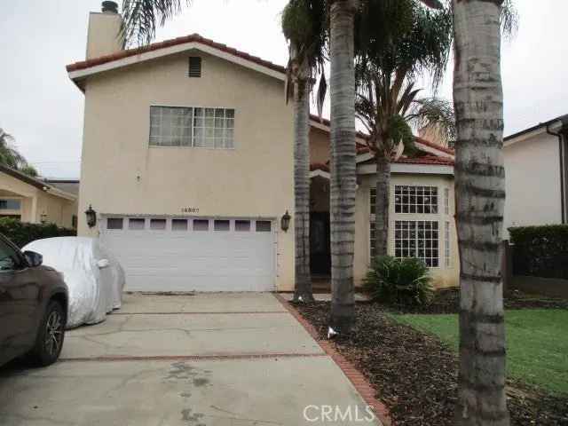 Single-family house For Sale in 14807, Otsego Street, Los Angeles, California