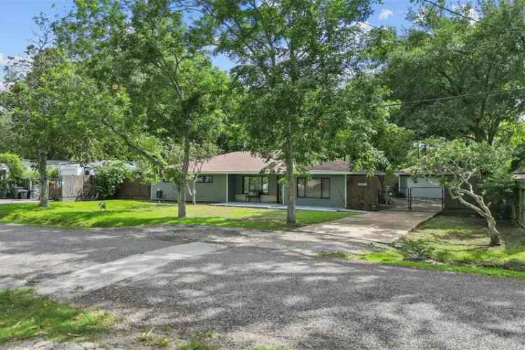 Single-family house For Sale in 4715, 4th Street, Bacliff, Texas