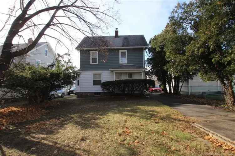 Single-family house For Sale in 15, Crane Street, Danbury, Connecticut