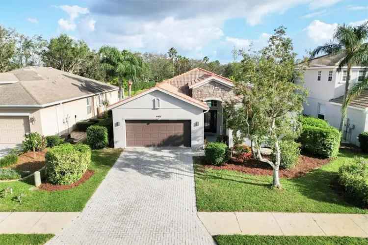 Single-family house For Sale in 4407, 67th Street East, Bradenton, Florida