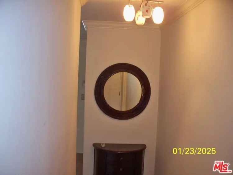 Condo For Sale in 2320, South Bentley Avenue, Los Angeles, California