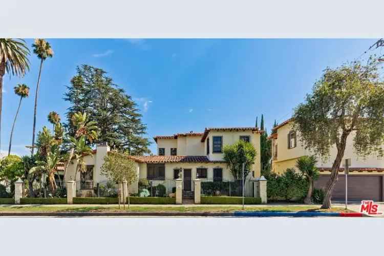 Single-family house For Sale in Beverly Hills, California