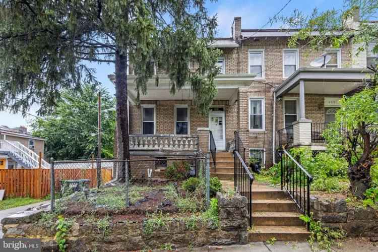 Single-family house For Sale in 907, Buchanan Street Northwest, Washington, District of Columbia