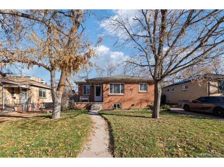 Single-family house For Sale in 2640, South York Street, Denver, Colorado