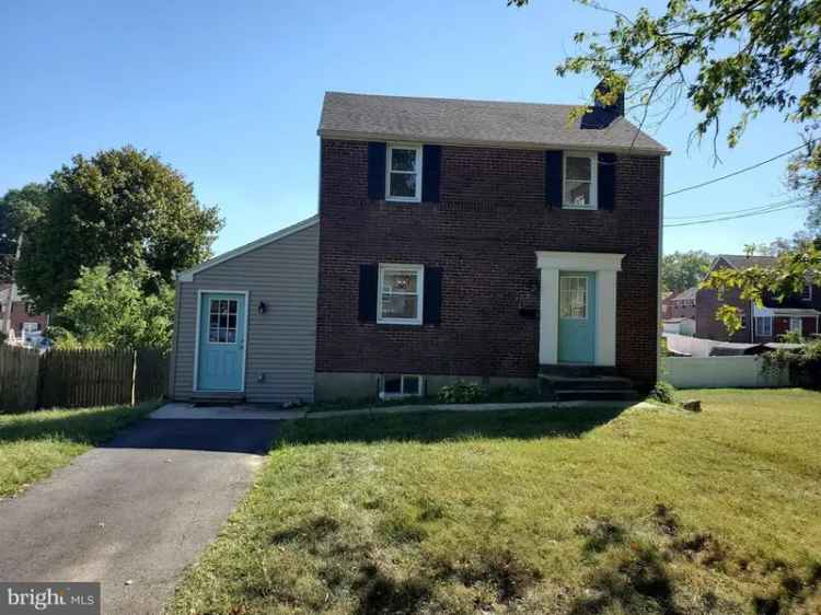 Single-family house For Sale in Claymont, Delaware