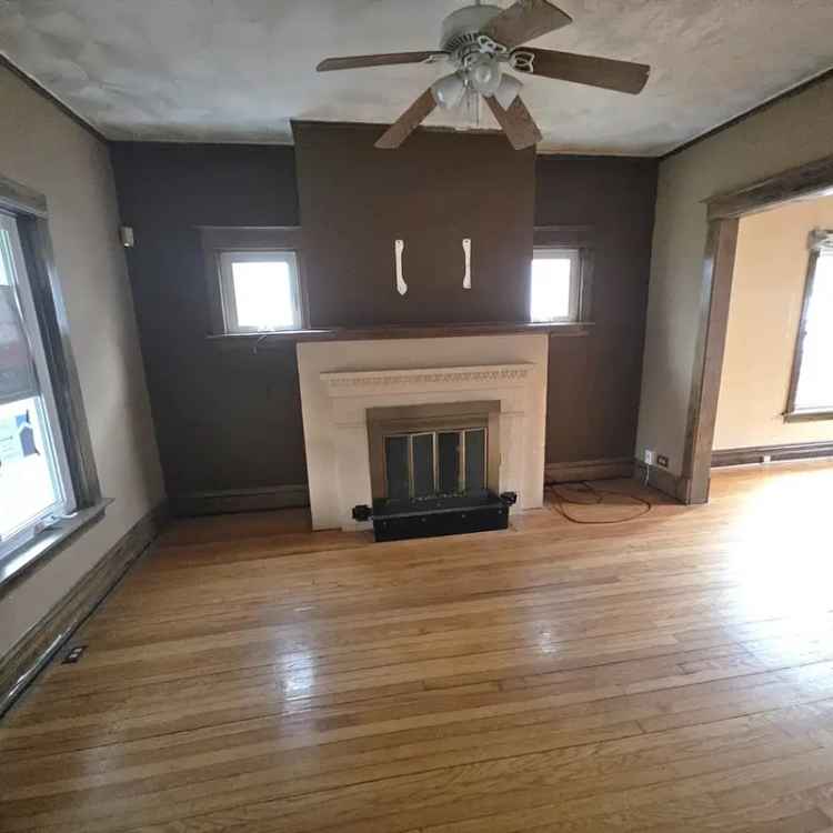 Single-family house For Sale in 1504, South 8th Avenue, Maywood, Illinois