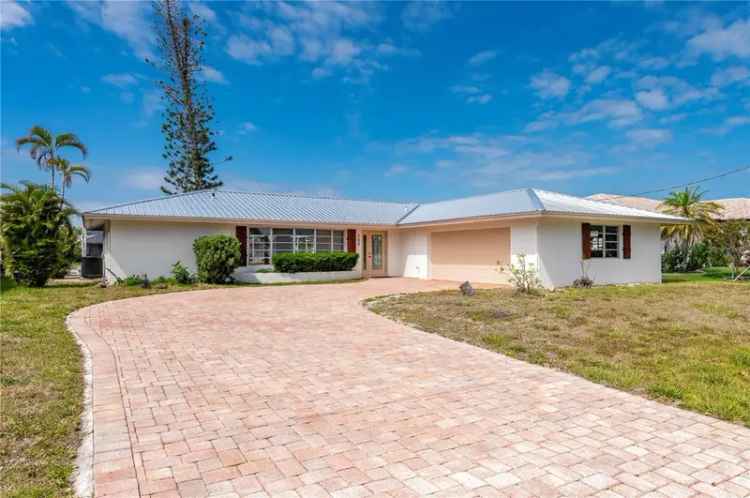 Single-family house For Sale in 103, Tropicana Drive, Punta Gorda, Florida