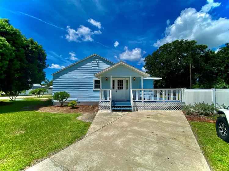 Single-family house For Sale in South Bradenton, Florida