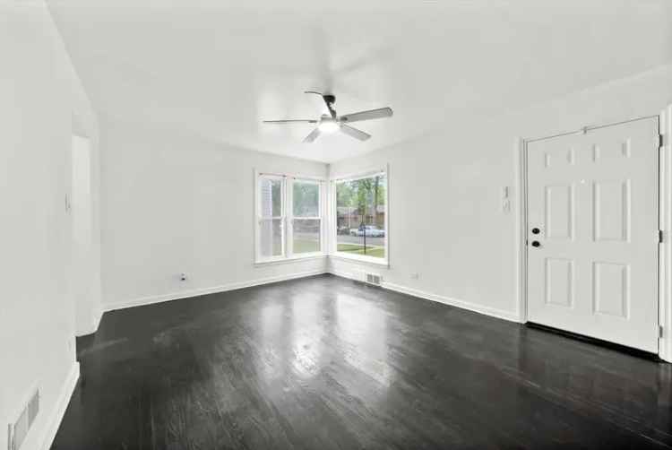 Single-family house For Sale in 12237, South Morgan Street, Chicago, Illinois