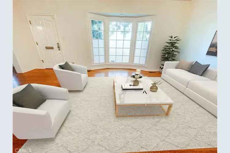 Condo For Sale in 361, South Doheny Drive, Beverly Hills, California