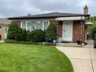 Single-family house For Sale in 1117, West 107th Place, Chicago, Illinois