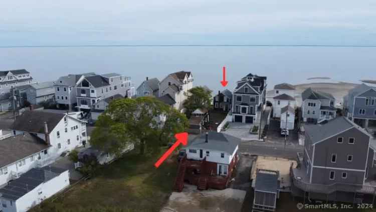 Multi-family house For Sale in 19, Melba Street, Milford, Connecticut