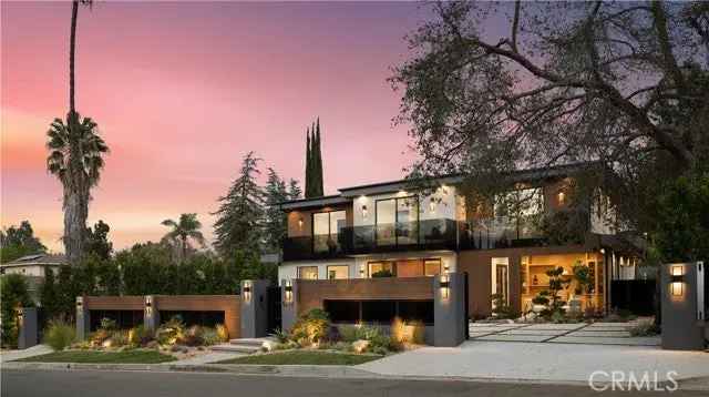 Single-family house For Sale in 5244, Tampa Avenue, Los Angeles, California